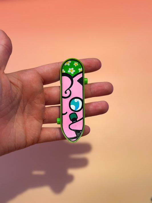 Pummeluff Fingerskateboard